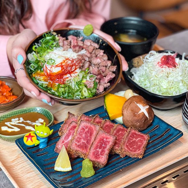台中晚餐推薦逸之牛熟成炸牛燒肉專門店 台中精誠店