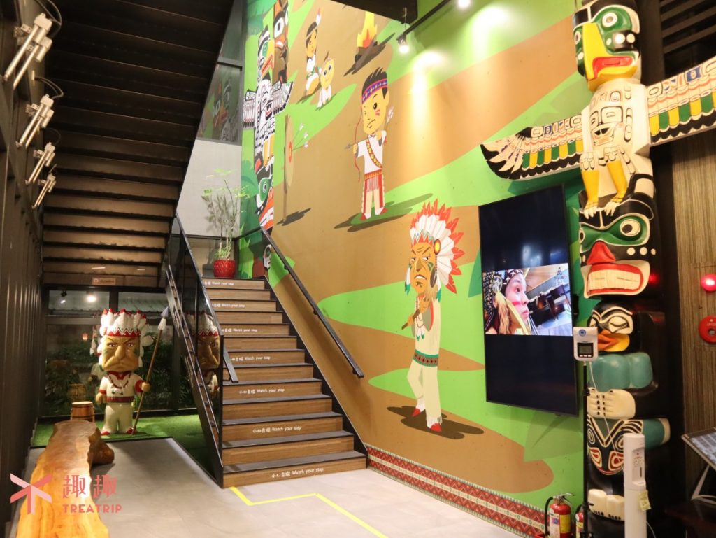 火山岩燒肉竹北店有兩層,趣編們用餐的位置被安排在一樓