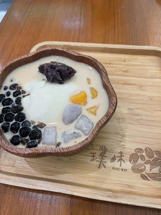這裡有超過二十種的綿綿冰讓你挑選，如果有選擇障礙也沒問題，因為這裡的價格非常的便宜